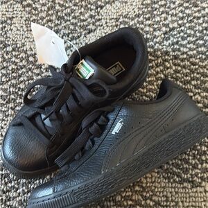 New Puma kids  Black Sneakers